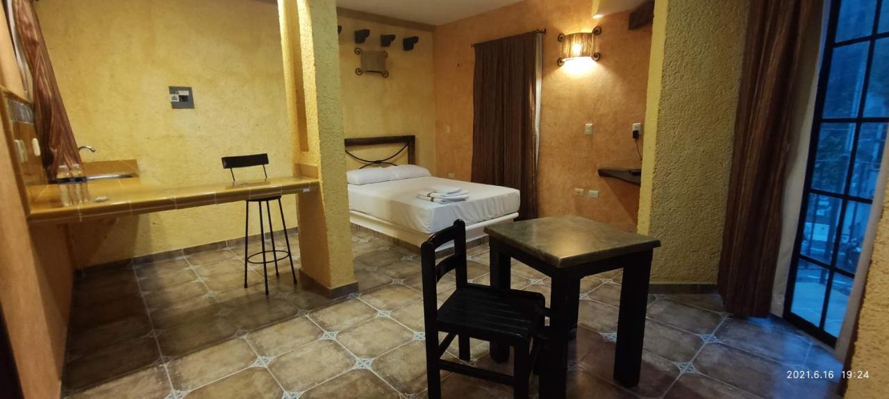 Alux Rooms Playa del Carmen Luaran gambar