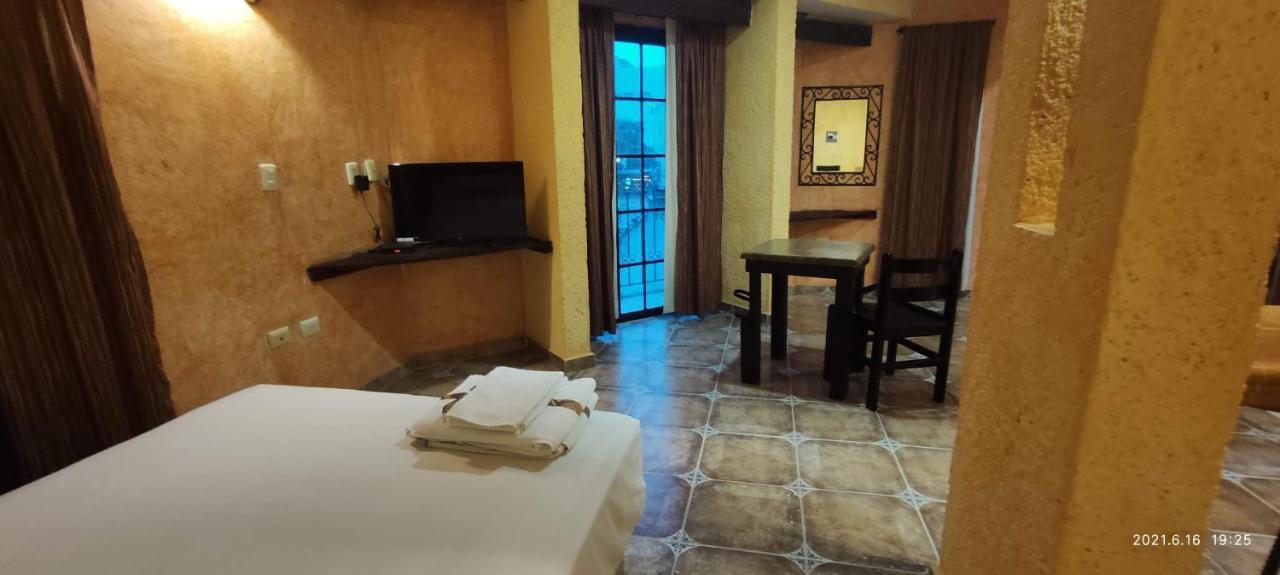 Alux Rooms Playa del Carmen Luaran gambar